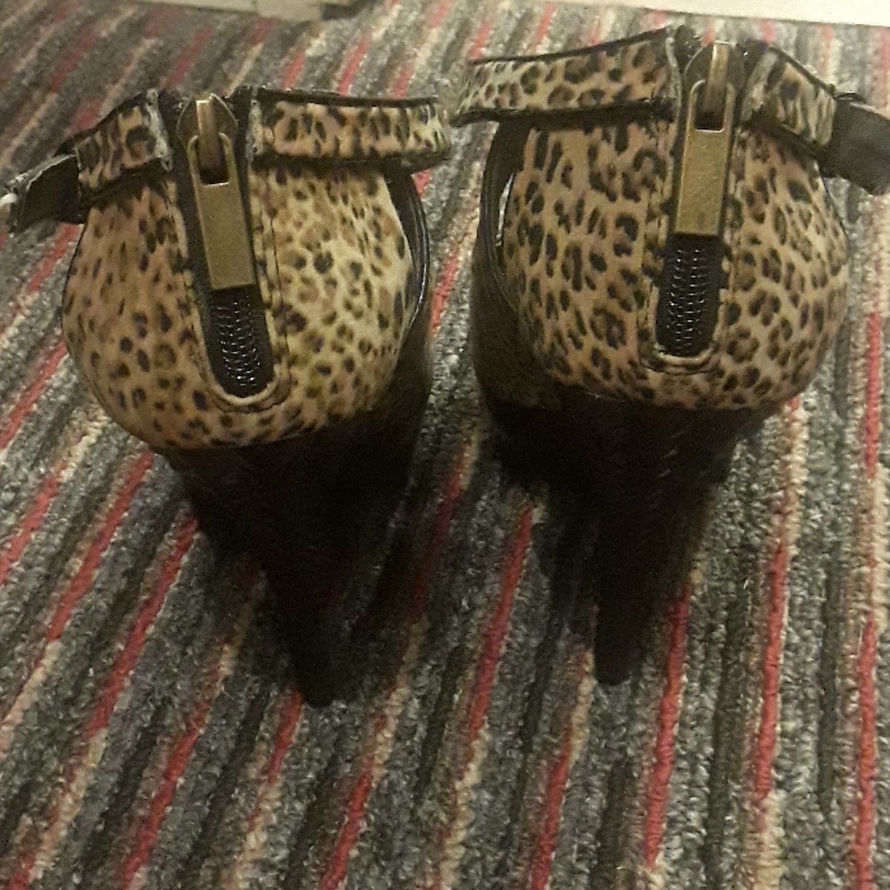 Heels - Picture 3 of 7